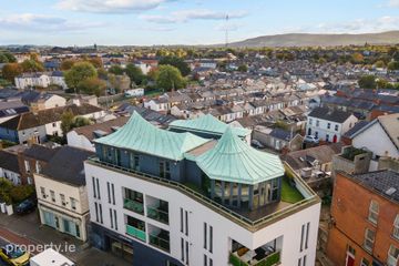 The Penthouse, 10 Grove Village, Grove Road, Rathmines, D06 PK85