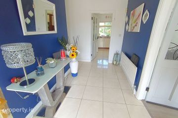 28 Parkroe Heights, Ardnacrusha, Parteen, Co. Clare, V94H7R8 — photo 3