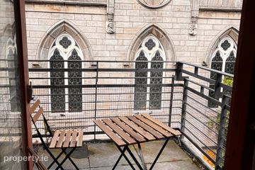 Scarlet Row, Essex Street West, Dublin 8, Temple Bar, Dublin 8 — photo 2