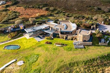 Heather Cottage, Upper Cliff Road, Howth, Co Dublin, D13A326