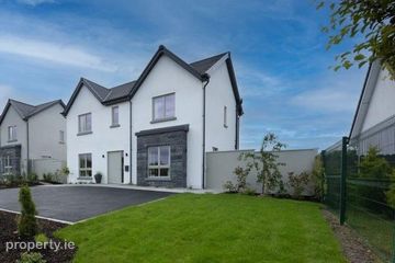 Laurel AVenue, Milltown, Killarney, Co. Kerry. , Milltown, Co. Kerry — photo 2