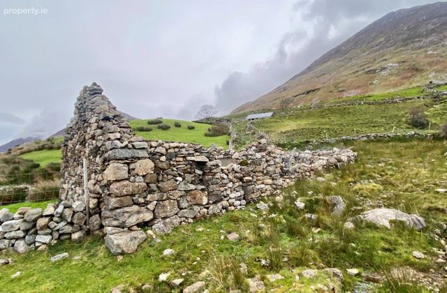 Derryvoreada, Recess, Connemara, Recess, Co. Galway - Click to view photos