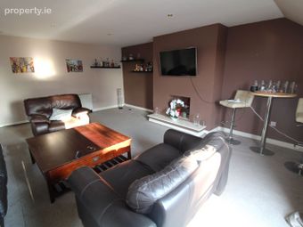 14 Annaly Close, Block 7a, Ongar, Dublin 15 - Image 2