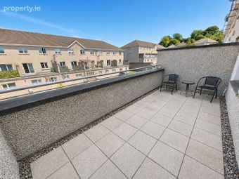 14a Pembroke Avenue, Pembroke Wood, Passage West, Co. Cork - Image 2