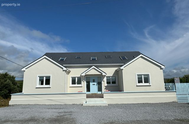 Tig An Rince, Dungeagan, Ballinskelligs, Co. Kerry - Click to view photos
