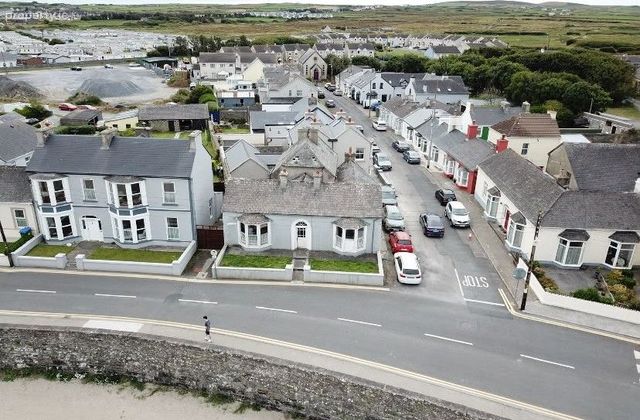 11 Marine Parade, Kilkee, Co. Clare - Click to view photos