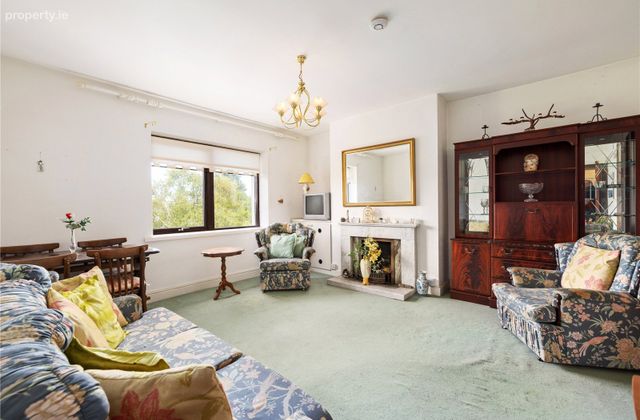 32 The Sycamores, Stradbrook Hill, Blackrock, Co Dublin, Blackrock, Co. Dublin - Click to view photos