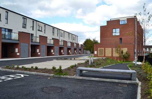 Three Bedroom House, Naas, Co. Kildare - Click to view photos