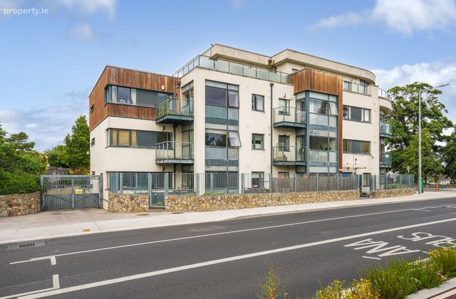 Apartment 29, Glebe Hall, Kill Avenue, Dun Laoghaire, Co. Dublin - Click to view photos