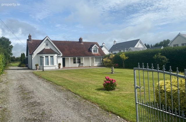 Clonmel Road, Cahir, Co. Tipperary, Cahir, Co. Tipperary - Click to view photos