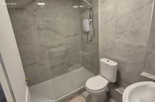 Apartment 205, Courtyard House, Mount Kennett Place, Limerick City Centre, Co. Limerick - Click to view photos