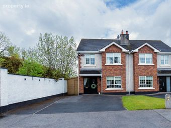 27 Armstrong Grove, Clara, Clara, Co. Offaly
