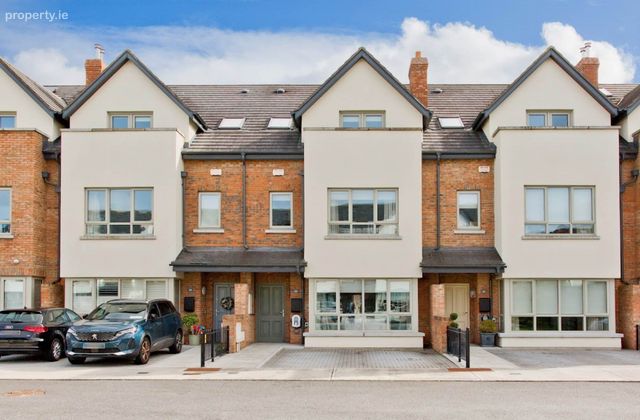 24 Castleknock Cross, Castleknock, Dublin 15, Co. Dublin, Castleknock, Dublin 15 - Click to view photos