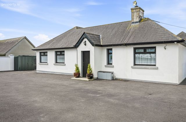 April Cottage, Boolavogue, Ferns, Co. Wexford, Boolavogue, Co. Wexford - Click to view photos