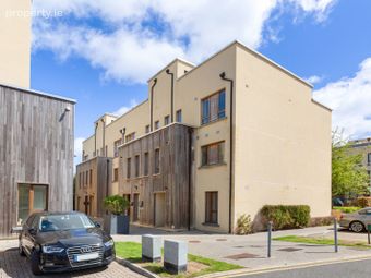 13 The Gardens, Carrickmines Manor, Carrickmines, Dublin 18