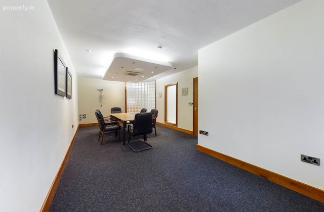 Park House, Main Street, Roscommon, Co. Roscommon, Roscommon Town, Co. Roscommon - Click to view photos