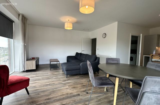 Apartment 17, Larkfield Hall, Leopardstown, Dublin 18 - Click to view photos