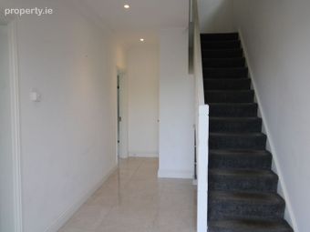 18 Burkeen Hall, Wicklow, Wicklow Town, Co. Wicklow - Image 2