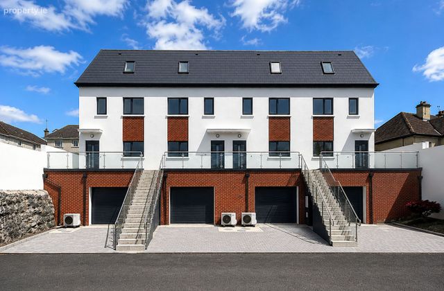 Leacach Ard, Danesfort, Loughrea, Co. Galway - Click to view photos