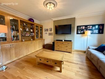 28 Cois Farraige, Blackrock, Co. Louth - Image 4