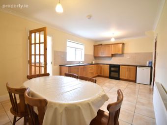 38 Cherryorchard Heights, Enniscorthy, Co. Wexford - Image 5