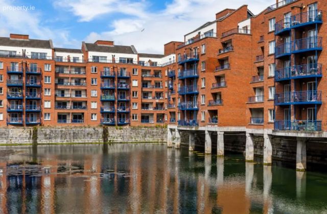 Apt 127, Inishtrahull, Custom House Harbour Apartments, D01 W254, IFSC, Dublin 1 - Click to view photos