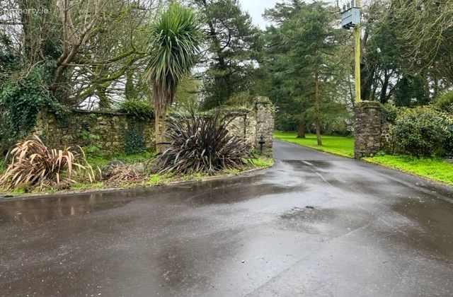 The Stables, Ballygarvan, Co Cork T12 P981, Ballygarvan, Co. Cork - Click to view photos