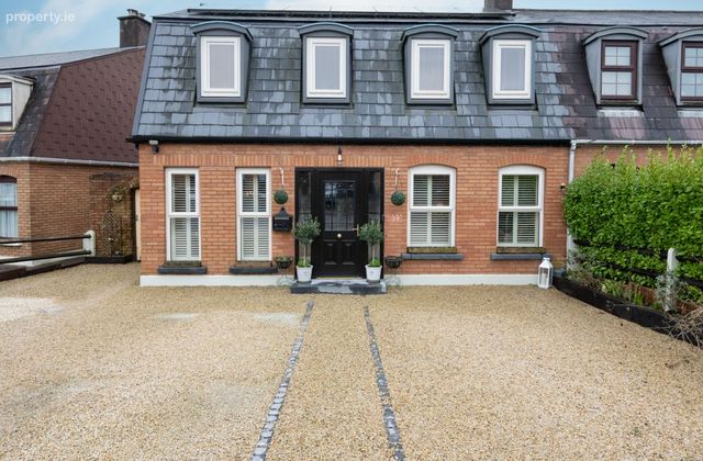 24 Brampton Court, Bishopstown, Co. Cork - Click to view photos