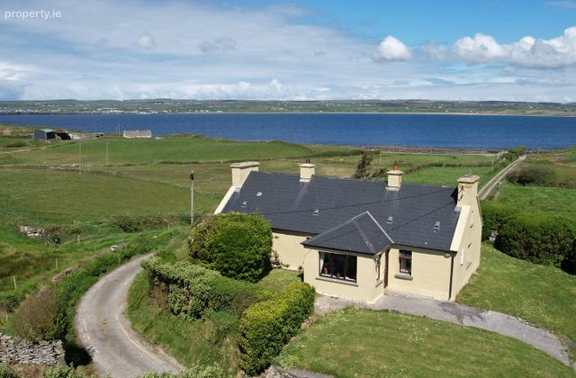 B&aacute;rtr&aacute;, Lahinch, Co. Clare, Lahinch, Co. Clare - Click to view photos