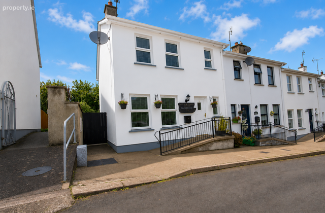 Flo &amp; Oscars Cottage, 1 Back Lane, Ramelton, Co. Donegal, Ramelton, Co. Donegal - Click to view photos