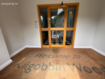 Apartment 111, Kerrymount, Castle Court, Leopardstown, Dublin 18 - Image 2