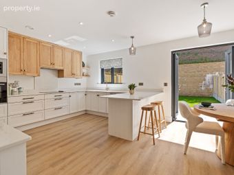 30 The Green, Belview Wood, Maryborough, Douglas, Co. Cork - Image 2
