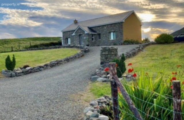 Carhoomeengar East, Kenmare, Kenmare, Co. Kerry - Click to view photos
