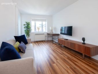 Apartment 42, Adelaide Square, Dublin 2 - Image 3