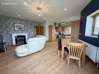 121 Ath Lethan, Racecourse Road, Dundalk, Co. Louth - Image 2