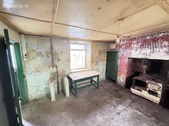 Ref 1202 - Old Farmhouse, Doory, Portmagee, Co. Kerry - Image 5