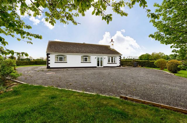 Coologmartin, Donadea, Coill Dubh, Co. Kildare - Click to view photos