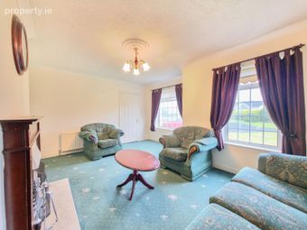 28 Knights Park, Castlebar, Castlebar, Co. Mayo - Image 5