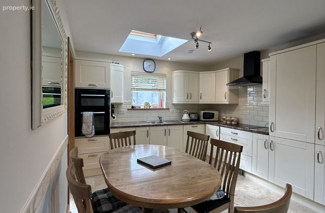 53b Grange Heights, John's Hill, Waterford City Centre, Co. Waterford - Click to view photos
