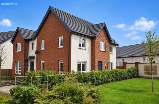 10 The Crescent, Ruxton Oaks, Navan, Co. Meath - Click to view photos