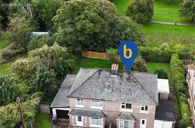 Loughguitane, 37 Pic Du Jer Park, Ballinlough, Co. Cork - Click to view photos