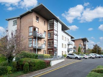 Apartment 32, Marlay House, Ballinteer, Dublin 16 - Image 2