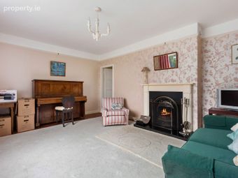 11 Dale Close, Stillorgan, Kilmacud, Co. Dublin - Image 3
