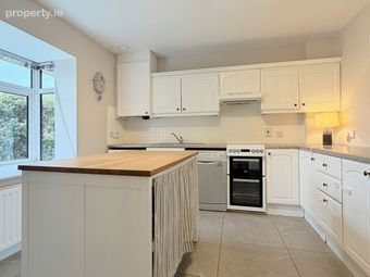 Berwick Hall, Churchtown, Dublin 14 - Image 5