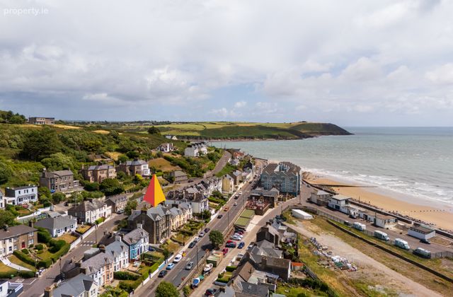 The Marine Bar, Upper Strand, Youghal, Co. Cork - Click to view photos