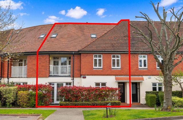 4 Hampton Crescent, Saint Helen's Wood, Blackrock, Co. Dublin - Click to view photos