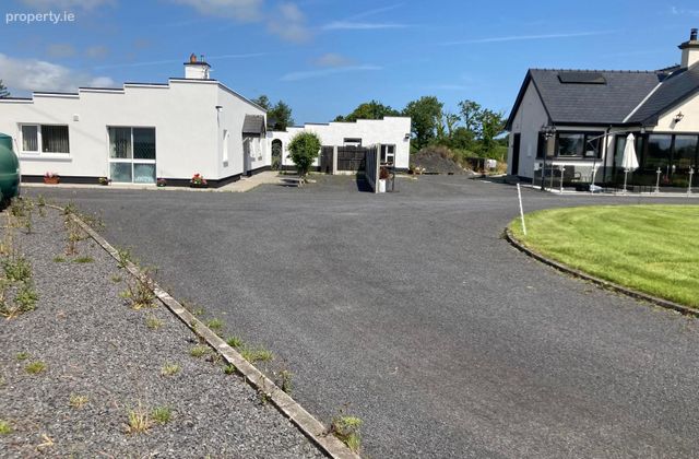 Broadlands House, Ballina, Co. Mayo - Click to view photos