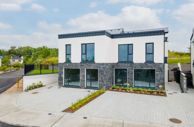 2 Cluain Thiar, Westport, Westport Quay, Co. Mayo - Click to view photos