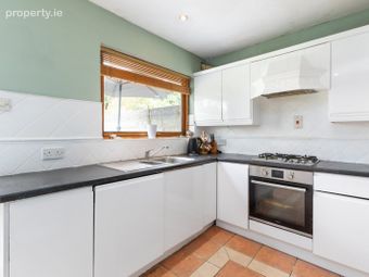 16 Shanowen Avenue, Santry, Dublin 9, Dublin 9 - Image 4