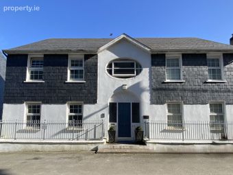 2 Rampart Manor, The Ramparts, Kinsale, Co. Cork
